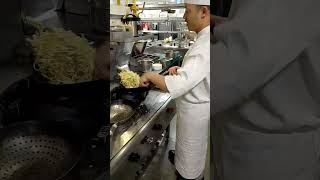 YahkarkedikhaoChinese chef ladle roundround ghumate huecomedy cooking cheflifestylevideo [upl. by Larcher747]