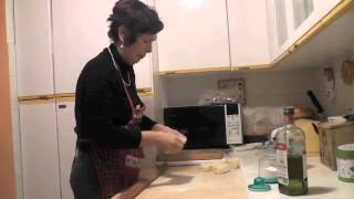 HOW TO COOK CROSTOLO CON LA POLENTA [upl. by Hart]