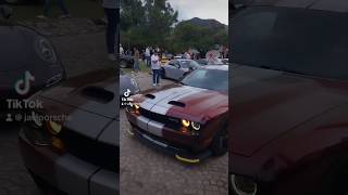 Dodge Challenger SRT Hellcat sonido del supercargador y escape [upl. by Ahsiat]