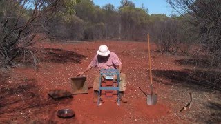 PROSPECTING FOR GOLD BY LOAMING IN WESTERN AUSTRALIA [upl. by Akselav751]