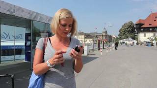 Nina Heinemann stellt die iPhoneApp von Holidaycheck vor [upl. by Yael]