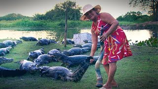 Maria chama jacarés pelo nome e apresenta animais para Geraldo Luís [upl. by Wennerholn210]