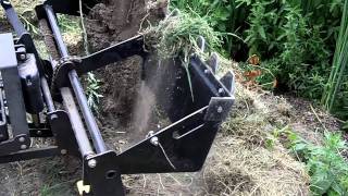 John Deere X300 amp 40 inch Tractor Shovel Close up Works [upl. by Yahc]