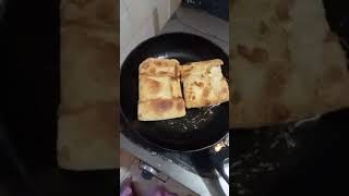 বাংলাদেশি হোটেল স্টাইলে মোগলাই পরোটা রেসিপি 😋 [upl. by Lora477]