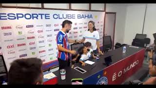 FILHO EVERTON RIBEIRO CANTA HINO FLAMENGO [upl. by Aihcrop]