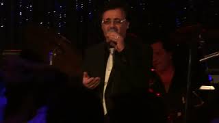 Moein concert in Cabaret Tehran  Los Angeles dooset daram midooni معین  دوست دارم میدونی [upl. by Ecenahs]