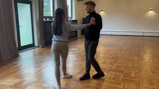 Rumba Basic Figuren mit Sarah amp Richard [upl. by Aoht]