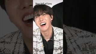 Bts reaction to interviewers dog 😘 bts shorts viralshorts youtubeshorts [upl. by Grannias]