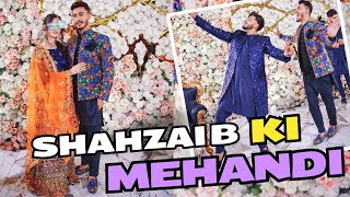 Shahzaib ki Mehandi🥁Bride amp groom dance entry💞 khoob kiya danceGarbaRasora✌🏻Gujrati wedding❤️ [upl. by Haldas]