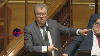 Un sénateur craque et met un coup de pression au gouvernement [upl. by Debor881]