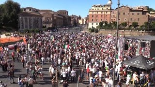 Coronavirus la manifestazione dei no mask e no vax a Roma [upl. by Aizek]