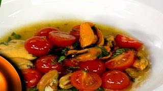 ¿Qué comemos hoy  Receta Mejillones con tomate y albahaca [upl. by Reifinnej]