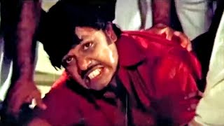 quotനീ രാജനാണെങ്കിൽ ഞാൻ രാജവെമ്പാലയാടാquot  Malayalam Mass Scene  Jayan  Madhu  Meen Mass Scene [upl. by Swetiana]