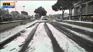 Laéroport de Marseille Provence sous 5 cm de neige [upl. by Ikuy]