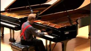 Kusterer plays Klavierstück  Op33a Arnold Schoenberg [upl. by Gnud98]