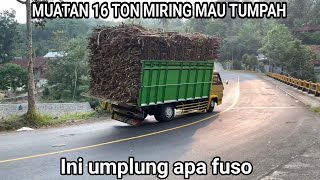 Truk umplung muatan 16 ton miring par4h di tikungan batas blitar malang Lahor [upl. by Mag]