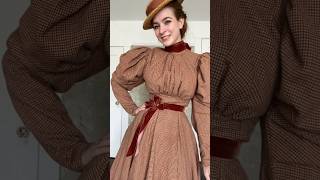 Check out a middle class Victorian outfit from 1895 [upl. by Esau]