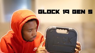 Glock 19 GEN 5 UnboxingReview [upl. by Ailliw]