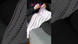 Dreieckstuch mit Wendemuster in Arbeit häkeln crochet [upl. by Palmer]