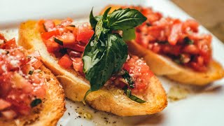 BRUSCHETTA  Recette italienne rapide et facile  🇮🇹 Petite Italie [upl. by Yelnahs377]