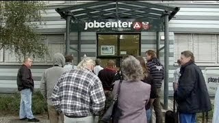 Arbeitsmarkt in Deutschland bleibt recht stabil [upl. by Teews]