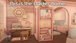 Renovating the Starter Home in Bloxburg [upl. by Daniele]