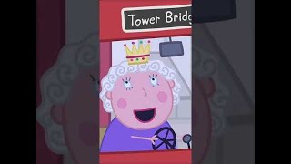 La Reina pasa a toda velocidad por el Puente de Londres  Peppa Pig en Español Shorts PeppaPig [upl. by Nerret172]