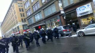 17è manifestation contre la brutalité policière  Montréal [upl. by Ventura329]