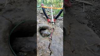 Survival Skills SIMPLE and USEFUL withTrap frogs with claws bushcraft camping outdoors [upl. by Prudence188]