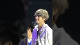 The reaction of idols before Taehyungs beauty taehyung v bts idol [upl. by Buzzell41]