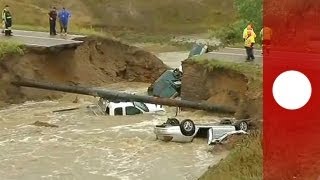 US Thousands stranded by flash floods in Colorado [upl. by Nart]