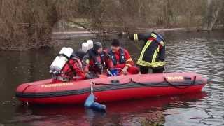 Einsatzkräfte der DLRG Heppenheim zu einem Einsatz am Bruchsee gerufen [upl. by Zerimar801]