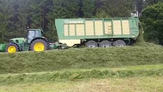 John Deere 7530 mit Krone Prototyp Ladewagen mit 100 Kubik [upl. by Celine126]