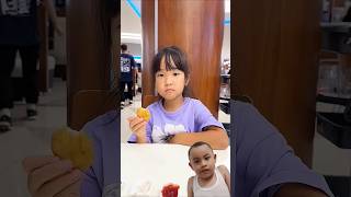 BINGUNG COCOL SAOS Y4NG MANA⁉️ food funny baby foodie shorts dubbing [upl. by Rihana]