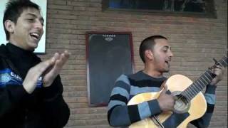 Gitanos cantan a los Chichos en Barceloneta [upl. by Matronna]