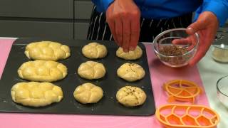 Kaiser roll maker and Germanstyle bread roll maker TESCOMA DELÍCIA [upl. by Amye]