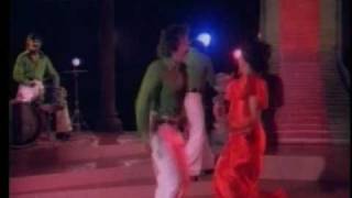 Kamal Haasan Rajnikanth amp Jayapradha  Inimai Niraintha Ulagam  Ninaithale Inikum [upl. by Ahsenauq]