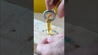 Come bloccare il cordino su una vite a occhiello diy toolslifehacks lifehack tipsandtools tools [upl. by Janaya]