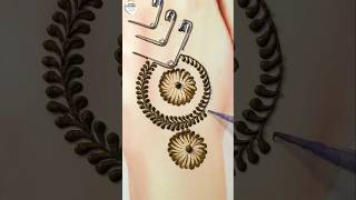 Beautiful mehndi design trick trick using safety pin  shorts mehndidesign video youtubeshorts [upl. by Sholley922]