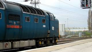 55022 departs Doncaster with horn war [upl. by Marleah]