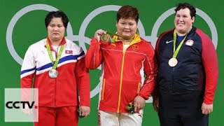 Río 2016 Meng Suping consigue oro para China en halterofilia de 75 kilogramos femenino [upl. by Highams]