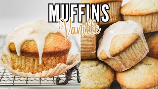 Muffins à la Vanille Super Moelleux et Glaçage au sucre vanillé  Sweetly Cakes [upl. by Ebbie404]