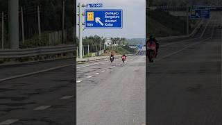 Ducati 959 vs z900 flyby [upl. by Vassili]