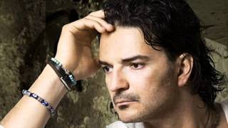 Ricardo Arjona Estas ganas de llorarwmv [upl. by Trebuh909]