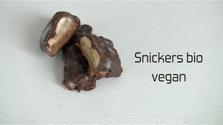 SNICKERS AU CARAMEL DE DATTE VEGAN  BY OUM NATUREL [upl. by Tteragram]