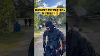 Laufsocken Regel oder Mag raus  Leerschuss  airsoftshorts airsoft airsofttips [upl. by Lilah]