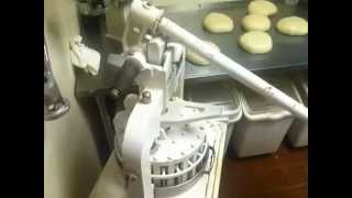 How to use a dough divider [upl. by Kohsa]