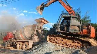 Excavator truk molen concrete mixer excavator [upl. by Maurizio]