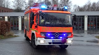 Jahreswechsel 20232024 Einsatzfahrten Feuerwehr Rettungsdienst und Polizei in Mülheim a d Ruhr [upl. by Gotcher]