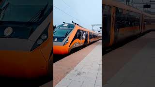 Vande bharat ❤️ please support me🙏🙏subscribe like vandebharatexpress [upl. by Gladstone]